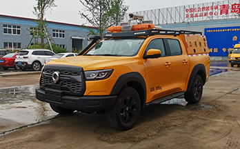 四驱越野皮卡抢险车_越野炮特种车